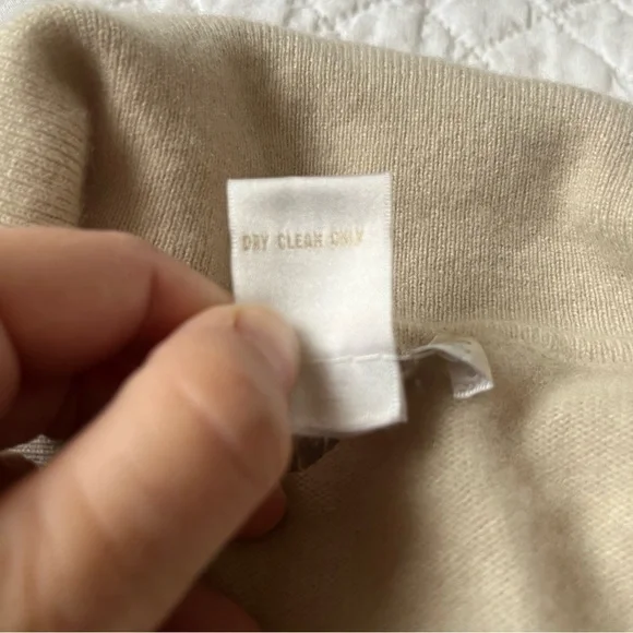 100% CASHMERE Vintage Precious Fibers Beige Oyster Button Cardigan Sweater M - Picture 12 of 16